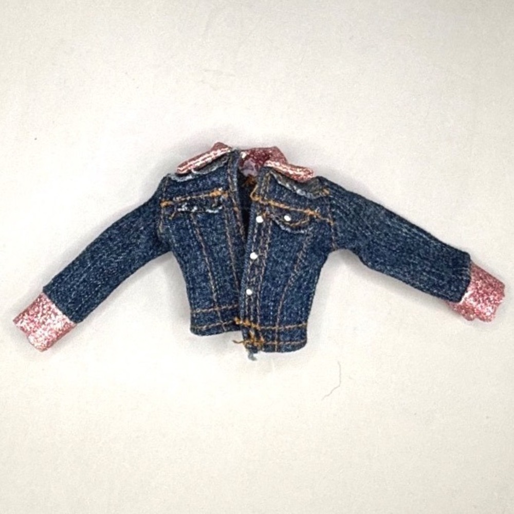 2004 Bratz Cloe Blind Secret Date Blue Denim Jean Jacket Doll Replacement